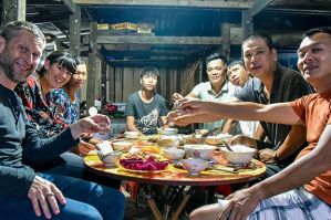 repas avec famille locale