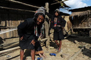 chez les opa phongsaly laos