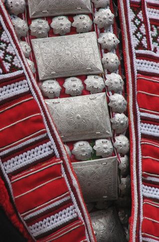 costume traditionnel ethnie ha giang vietnam