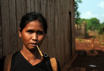 Femme raglai Ratanakiri Cambodge