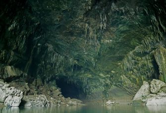 epoustouflante grotte xe bang fai