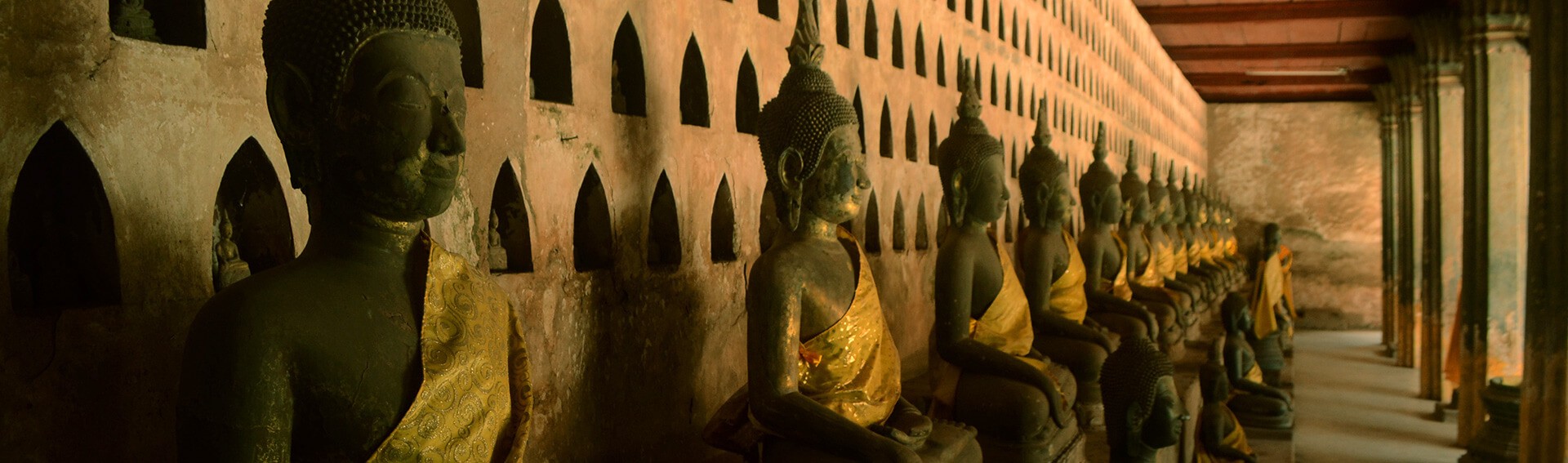 statues bouddha vientiane laos