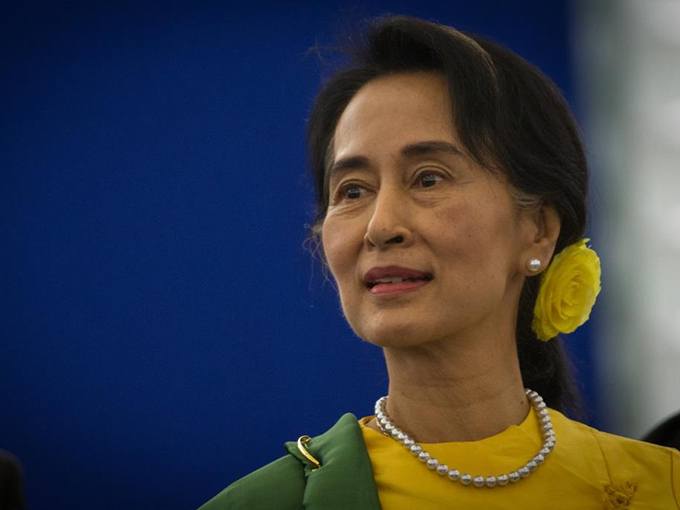 aung san suu kyi dame de yangoun