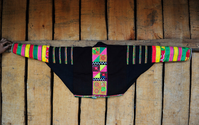 Vêtement Lolo noir au Vietnam