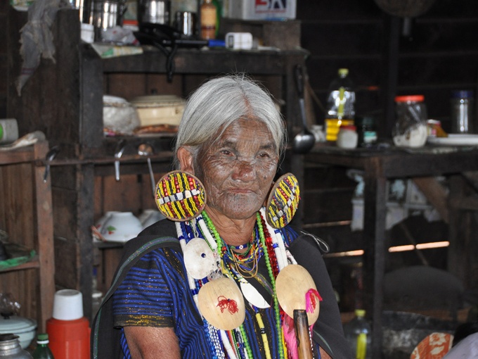 Dame ethnie Chin Birmanie