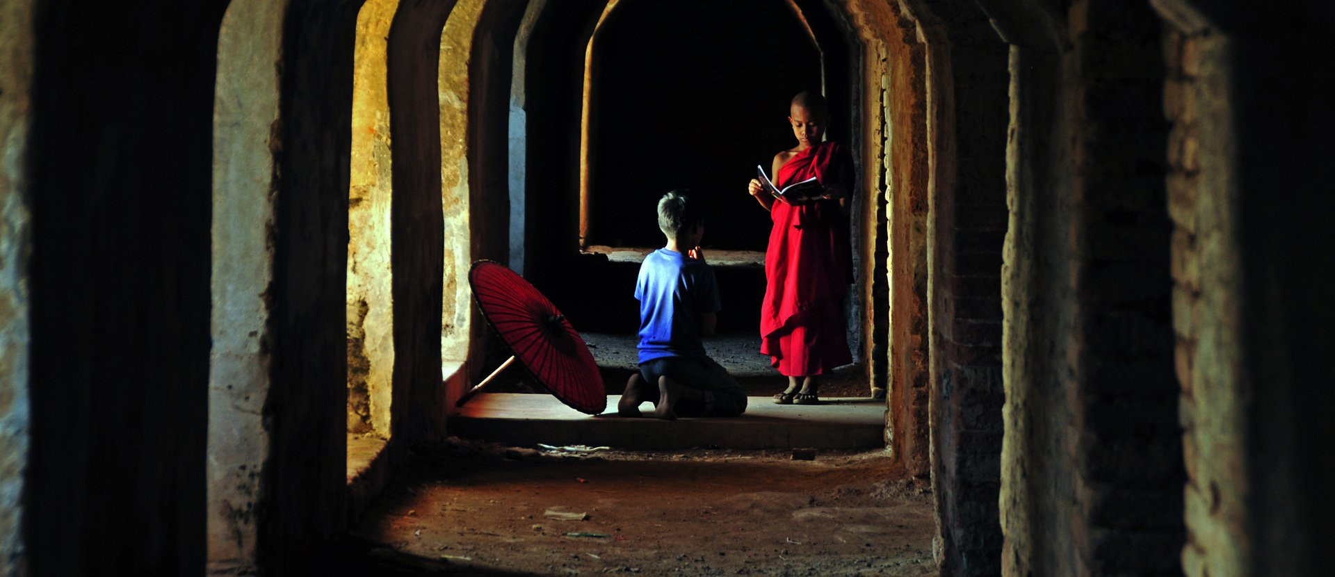 jeune novice Bagan Birmanie