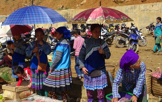 Marché ethnique à Sapa 