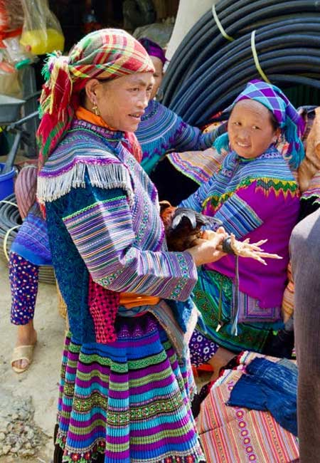 Femmes Hmong Fleur au marché ethnique 