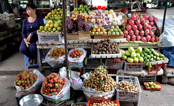 Stand de fruits au marché
