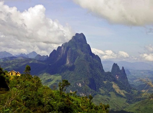 La montagne Phou Bia, site le plus célèbre de Xaysomboun