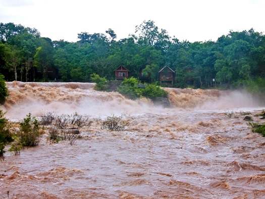 chutes d'eau laos tad lo