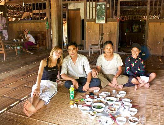 F1310089_Repas chez l'habitant