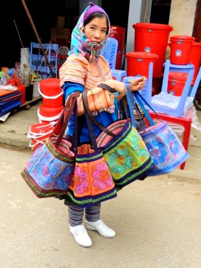 Rencontre avec une vendeuse Hmong