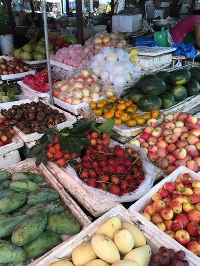 Marché quotidien à Hanoi 