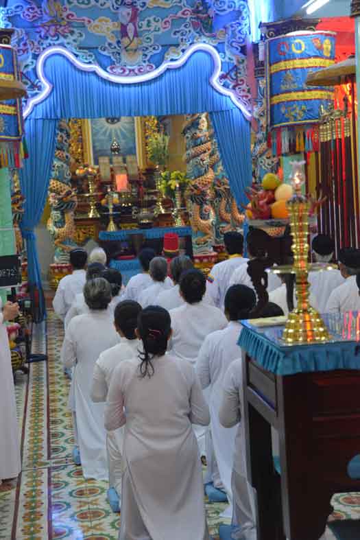 Messe au templs caodaiste, Delta Mékong, Sud Vietnam 