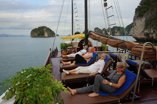 Excursion dans la baie d'Along, Nord Vietnam