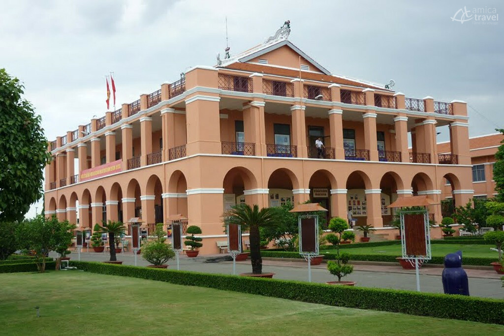 Les Messageries maritimes, plus vieux batiment colonial de Saigon Messageries maritimes batiment saigon