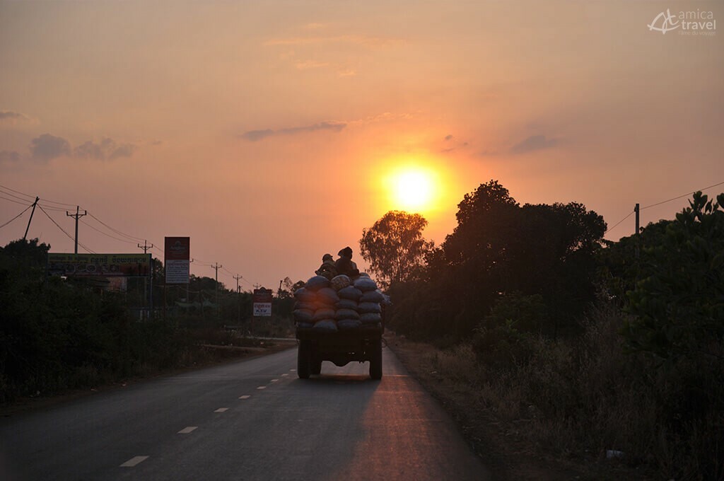 Sur la route Ratanakiri Cambodge Sur la route Ratanakiri Cambodge