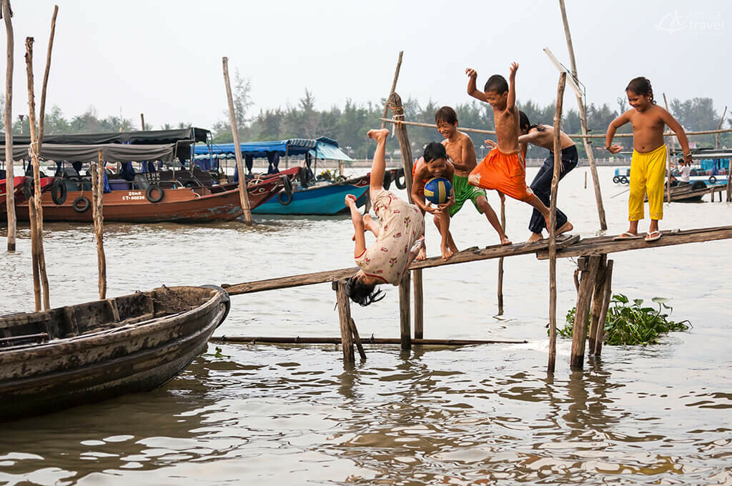 enfants delta mekong