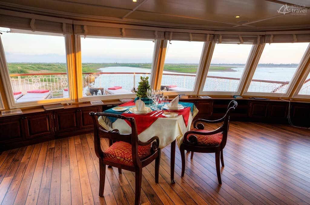 vue sur le rive du mekong Jahan cruise