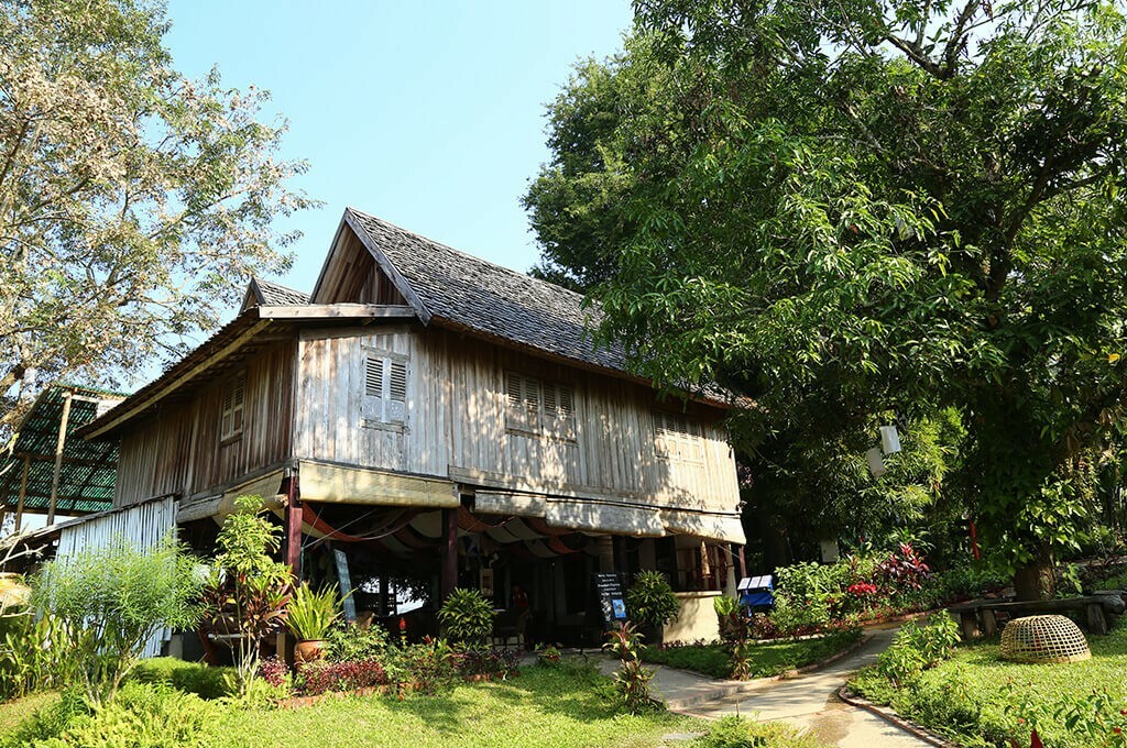 Jardin tropical à Mékong -