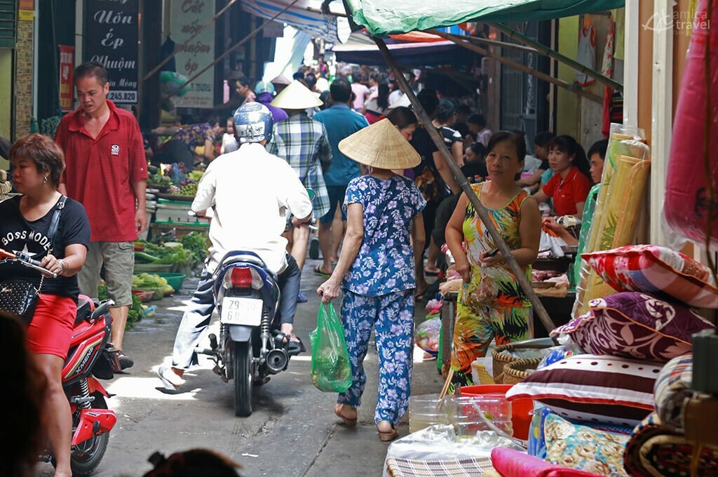 Marché local Hanoi