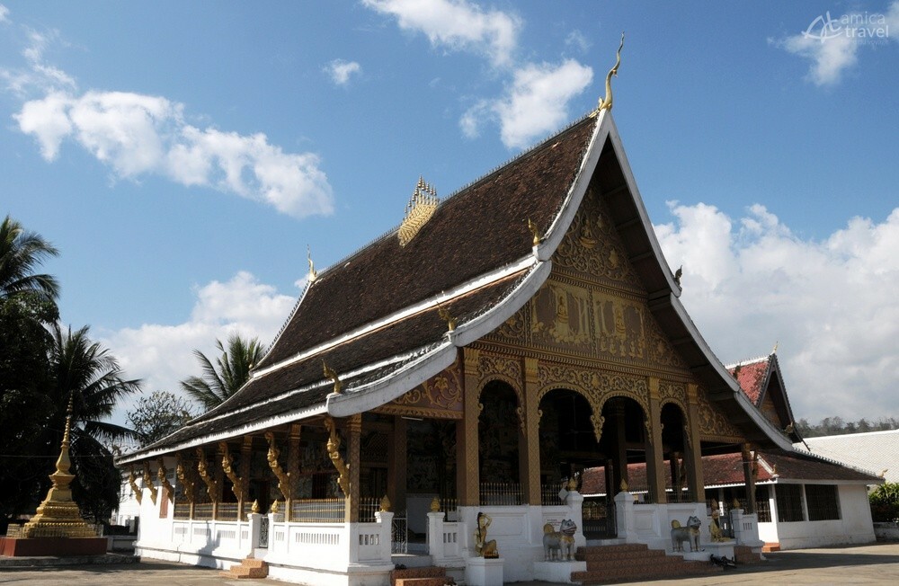 temple luang prabang laos