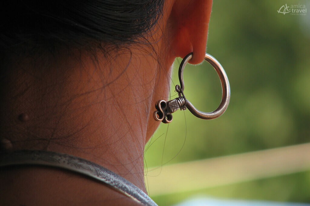 Détail d'une boucle d'oreille detail boucle oreille