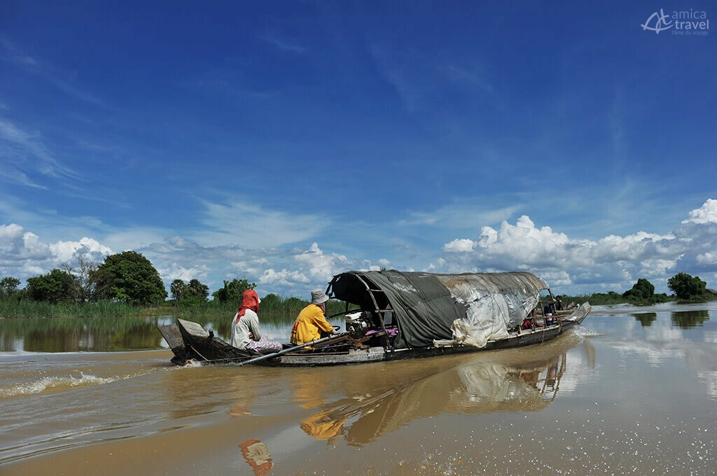 Balade en bateau sur la rivière Stung Sen, Cambodge -