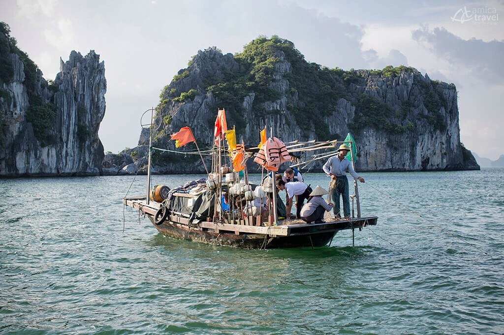pêcheurs baie d'halong