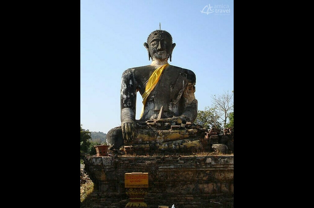 Statue Plaine des jarres Laos
