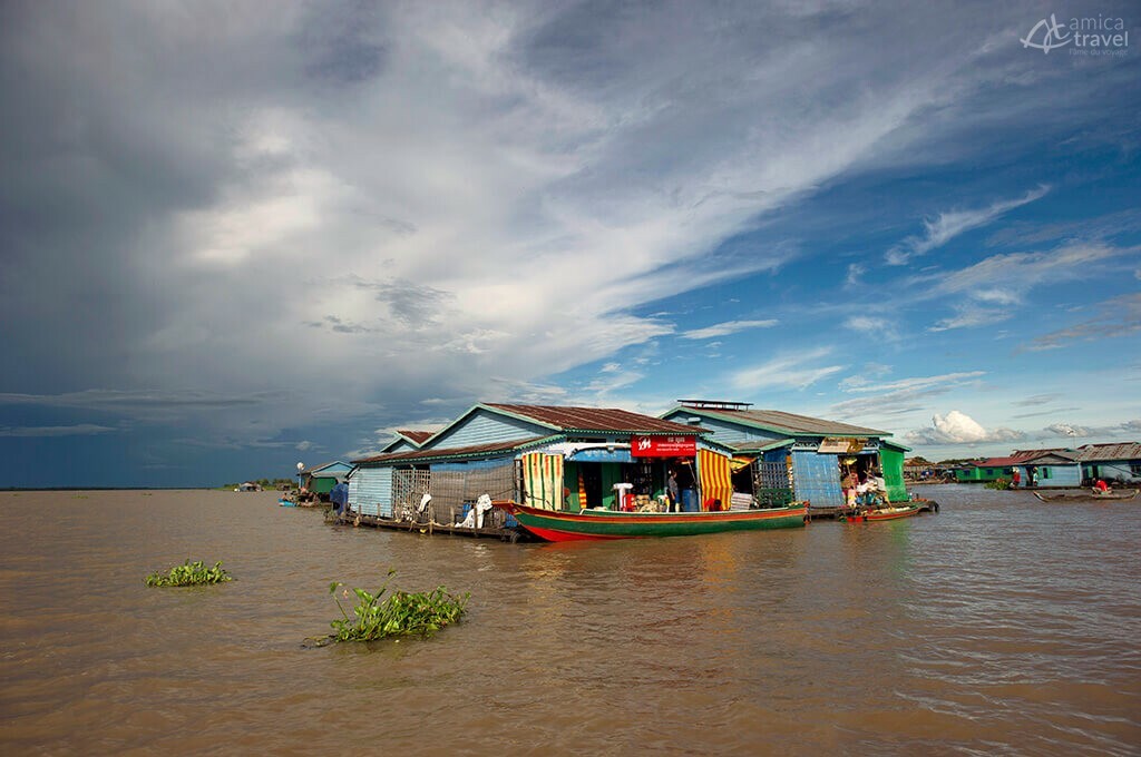 Village flottant Phat Sanday Cambodge