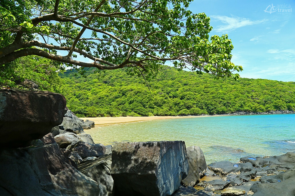 criques avec magnifiques fonds marins
