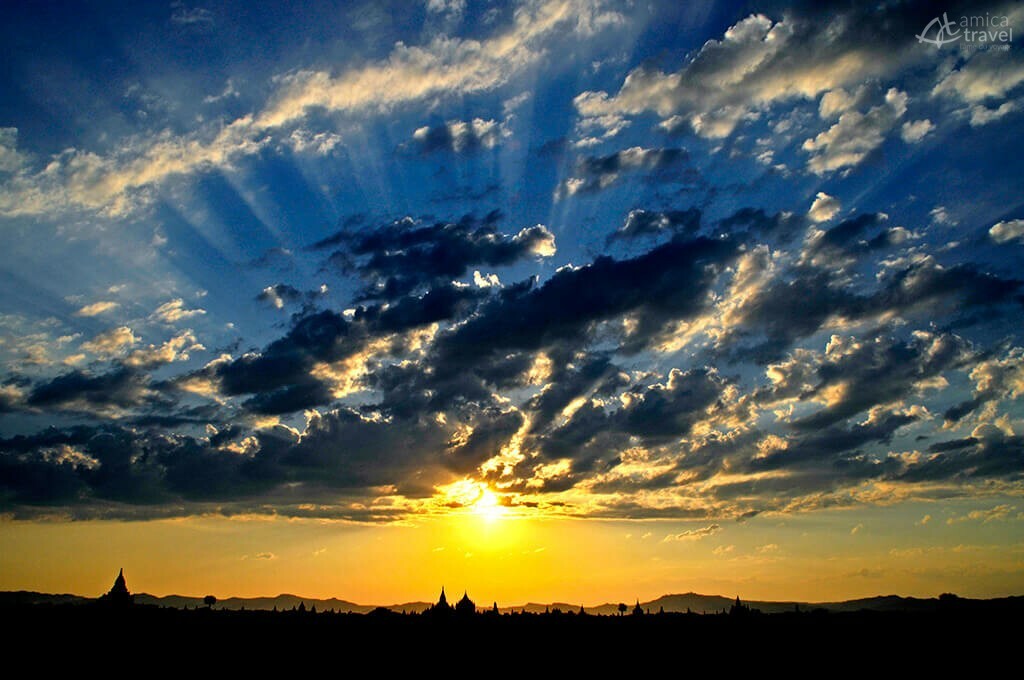 lever du soleil bagan birmanie