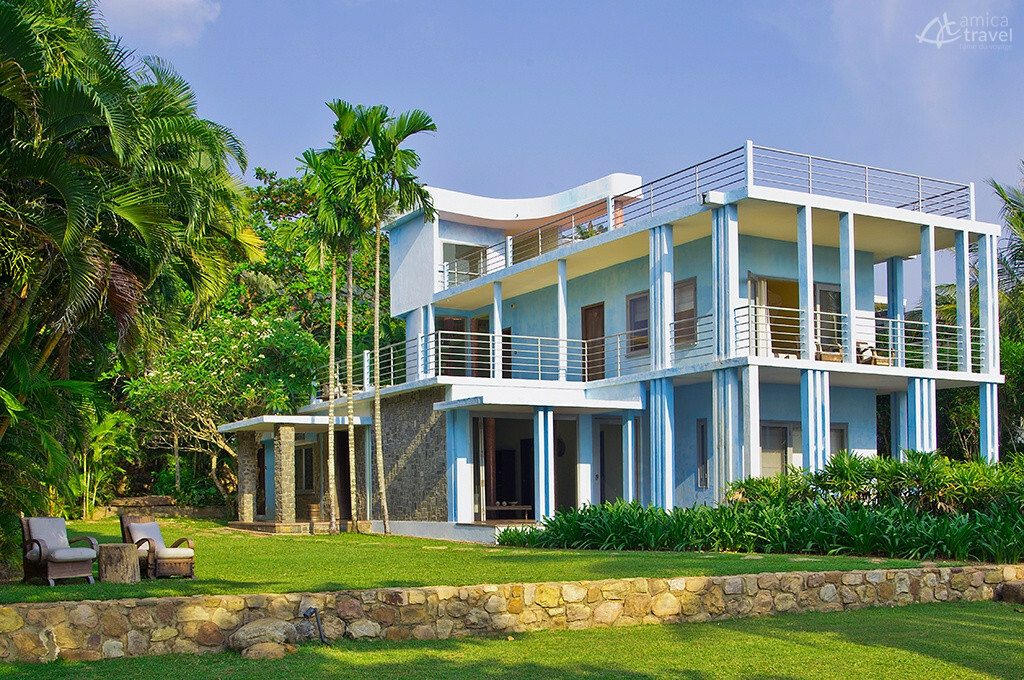 La villa Knai Bang Chatt dans le style architectural des années 1950 villa knai bang chatt style architectural annees 1950