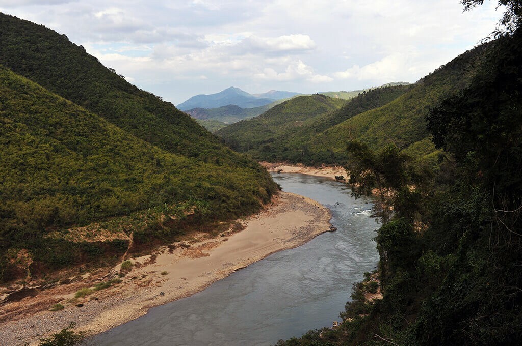 Paysage du Haut Xekong, Laos paysage haut xekong laos