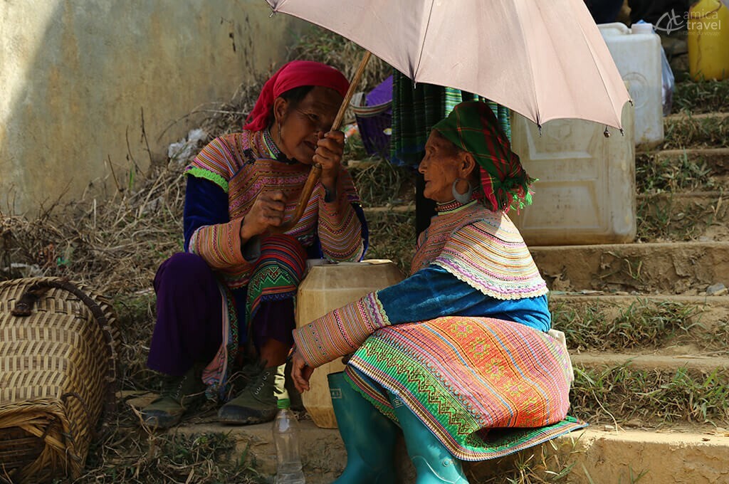 femme Hmong marché Bac Ha