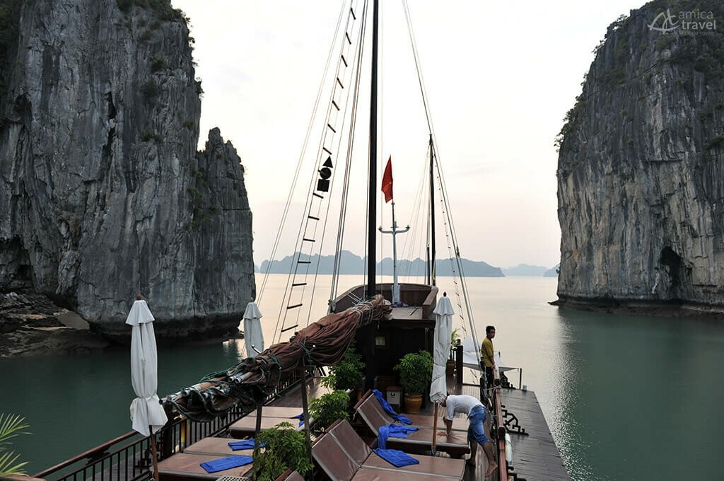 Excursion dans la baie d'Halong Vietnam