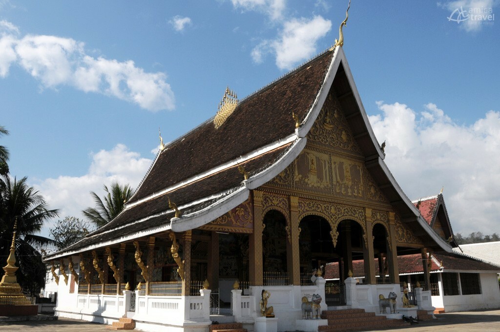 temple luang prabang laos