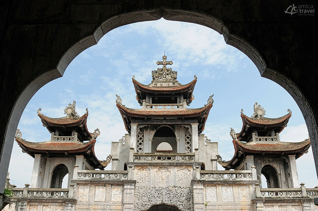 La cathédrale Phat Diem cathedrale phat diem