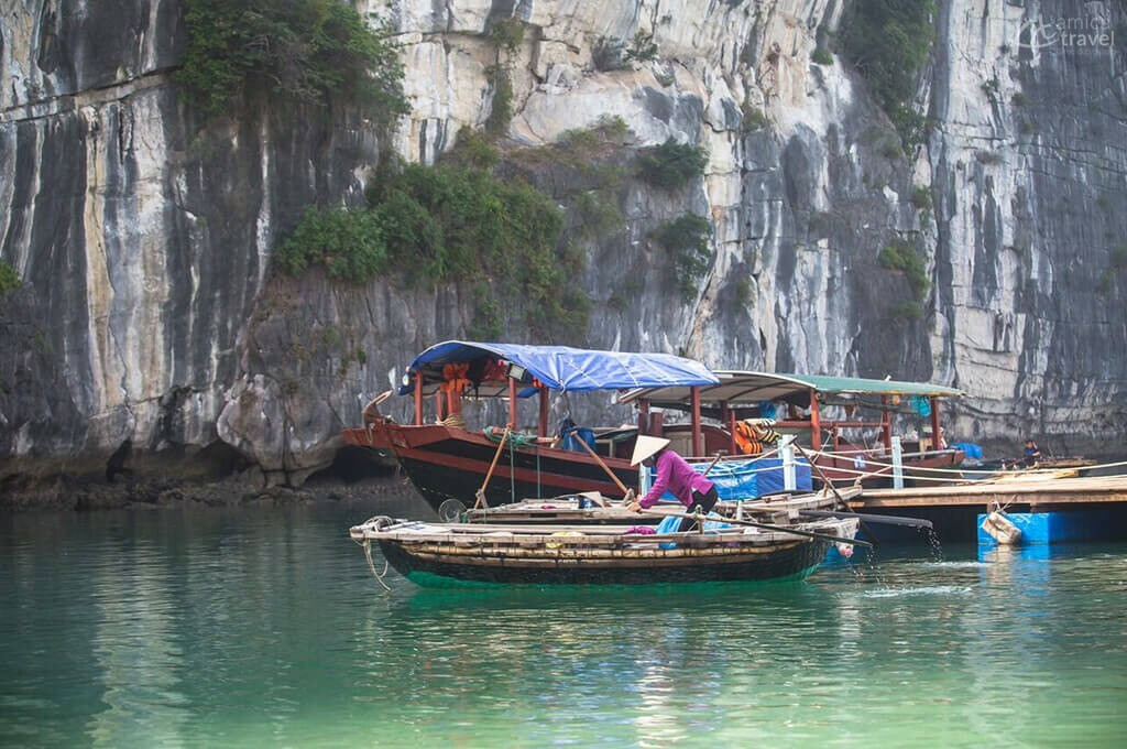 vie locale baie d halong vietnam