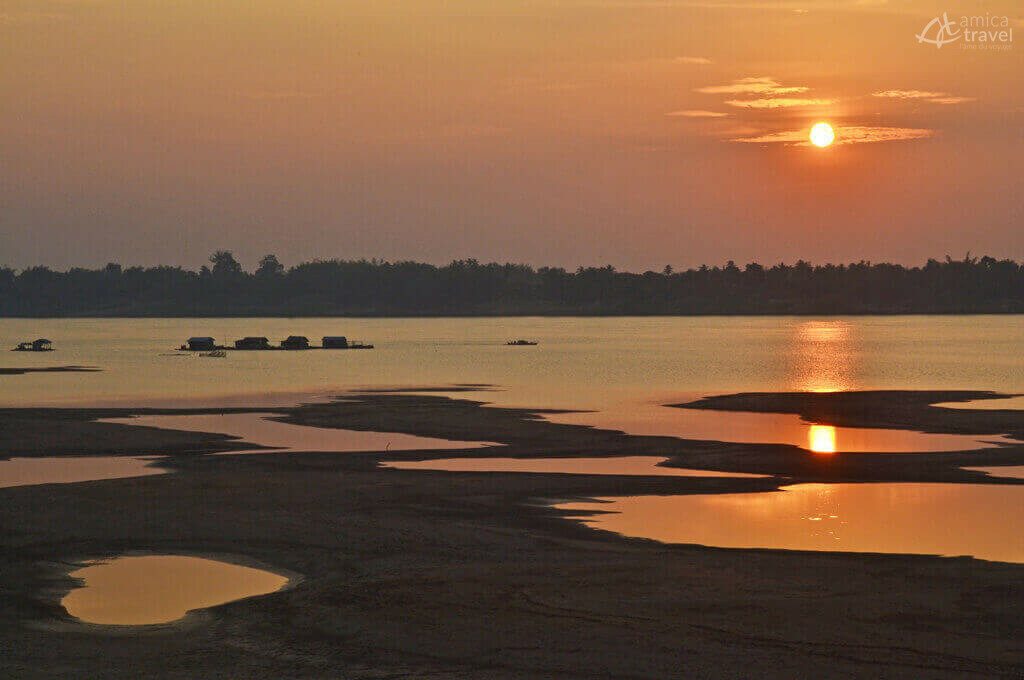 Coucher de soleil sur le Mékong coucher soleil mekong