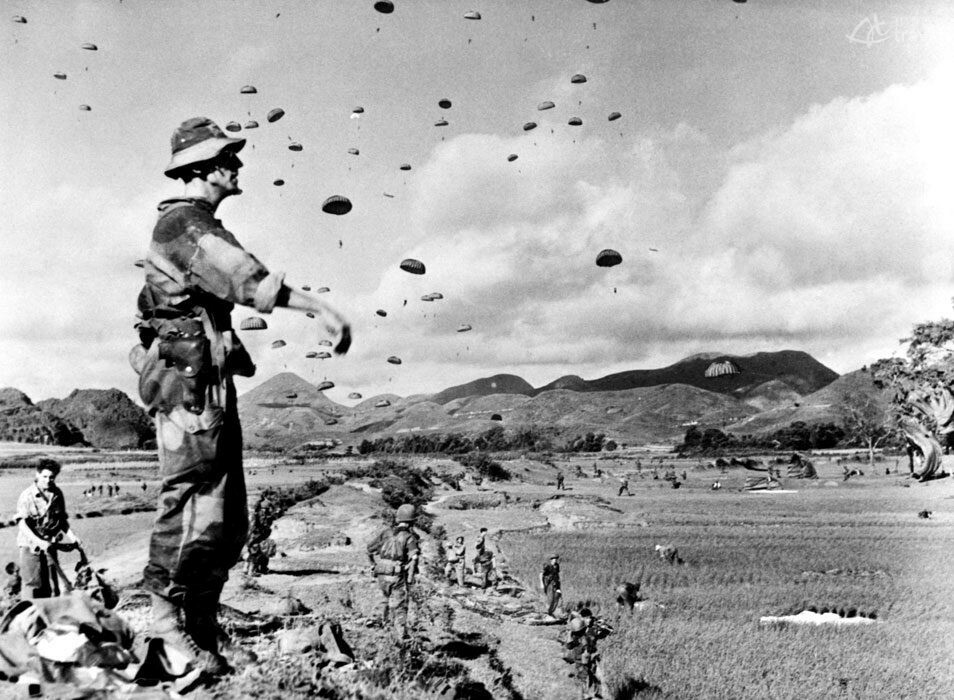 Le lieutenant Rivier, en juillet 1953 dans les environs de Lang Son soldats dans la bataille dien bien phu