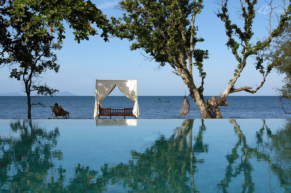 Piscine au Knai Bang Chatt Resort piscine knai bang chai Kep Cambodge