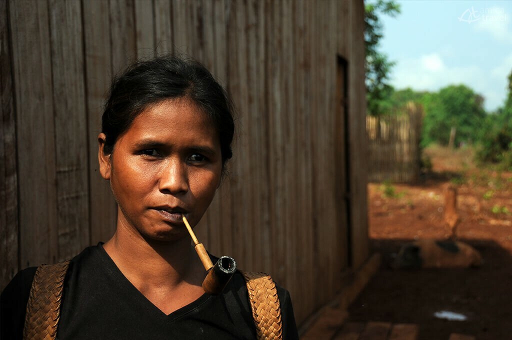 Femme raglai Ratanakiri Cambodge Femme raglai Ratanakiri Cambodge