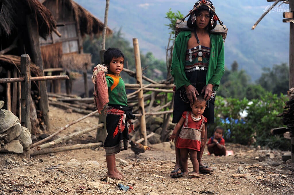 Scène de la vie locale immersion chez les Opa Phongsaly Nord Laos