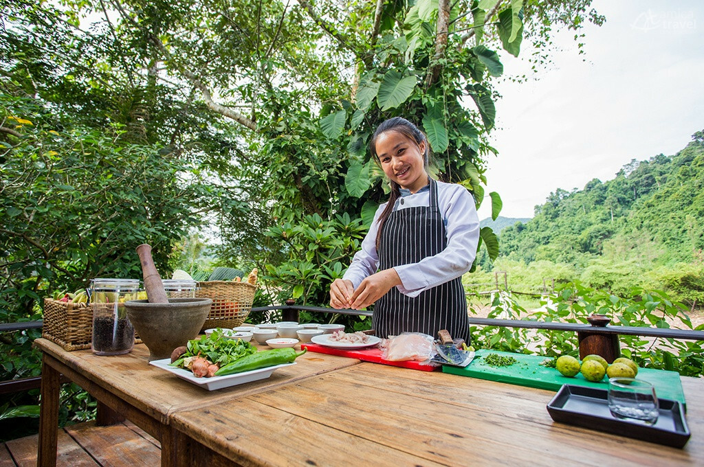 Un cours de la cuisine avec un Chef local cours cuisine chef local