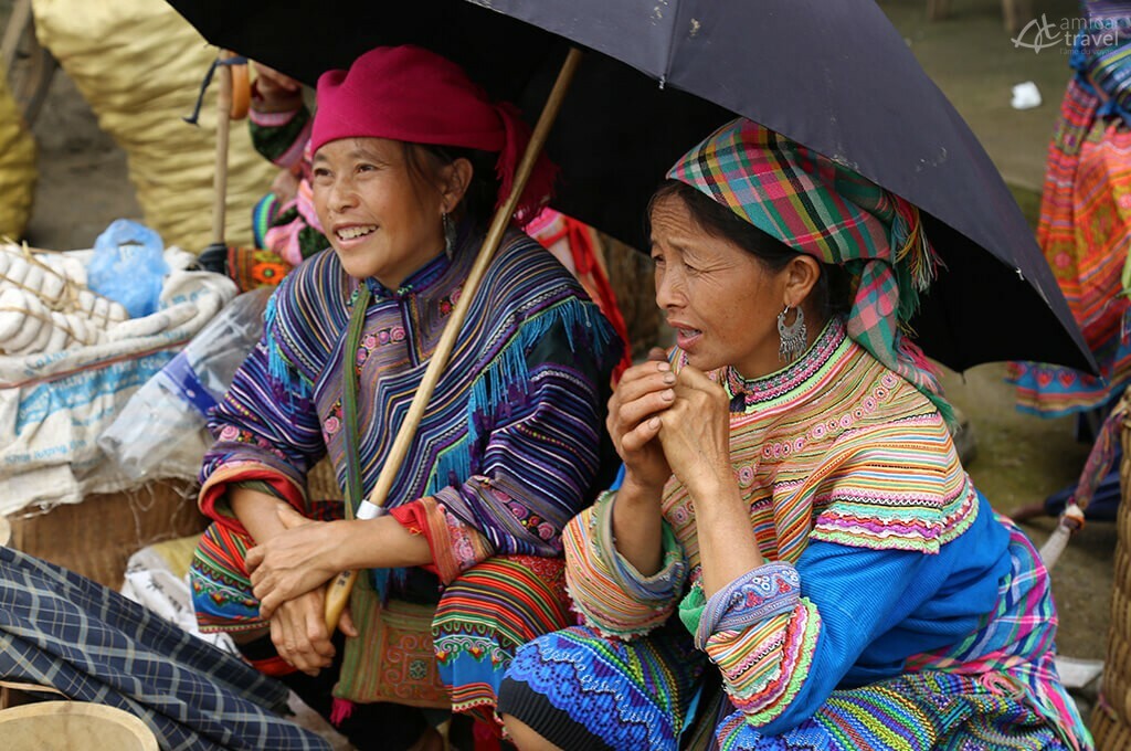 vendeuses marché Bac Ha