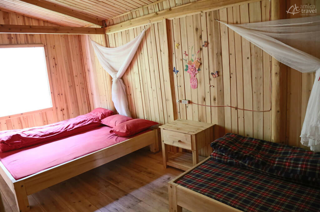 chambre 3 personnes moustiquaires