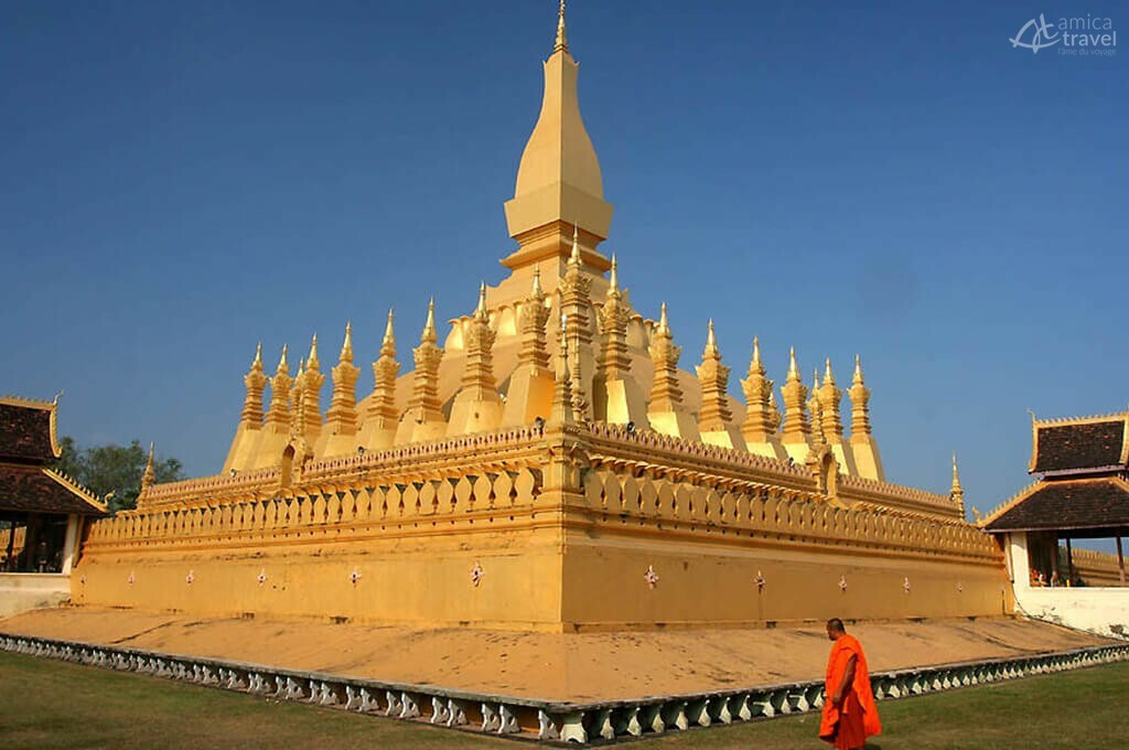 That Luang Vientiane